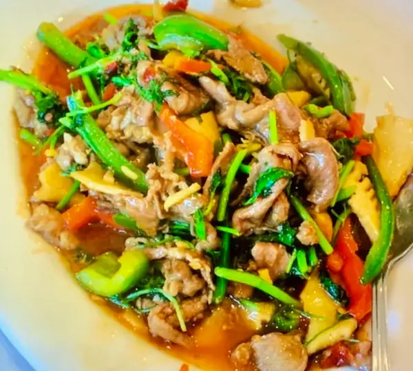 Stir-Fried Sliced Meat with Peppers and Greens
